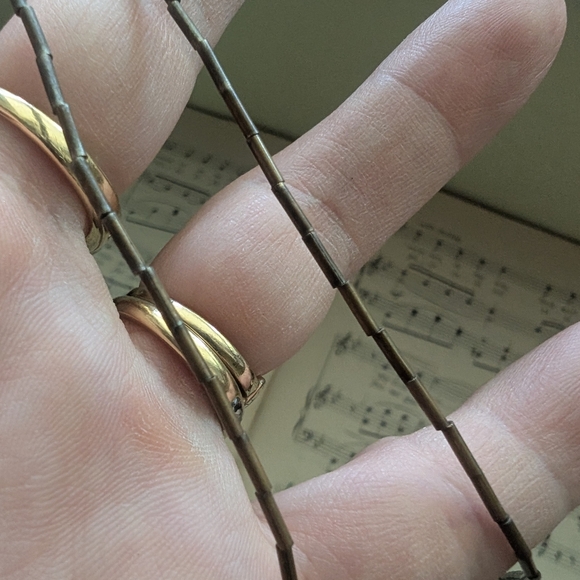 Elegant Blue and Silver Necklace - Picture 5 of 12